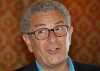 Ciro’ Arte, ‘Che notte…quella notte’ strappa risate e commuove