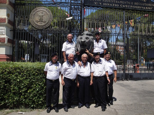 Gruppo ANMI di Crotone al CAR di Taranto (1)