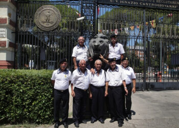 Gruppo ANMI di Crotone al CAR di Taranto
