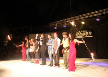 Successo per il primo spettacolo di MagiKro a Isola Capo Rizzuto