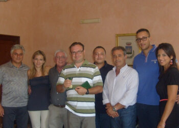 Medaglia e diploma a firma di Napolitano per Giuseppe Guarino