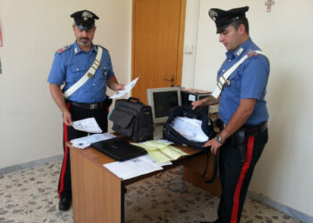 Immigrazione clandestina, 25 avvisi di garanzia per favoreggiamento nel crotonese