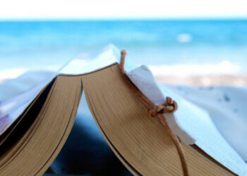 Poesia sotto l’ombrellone: Giovanni Castelliti e le ‘Ansie ‘