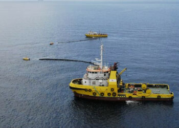 Difesa mare, a Crotone arriva la nave antinquinamento