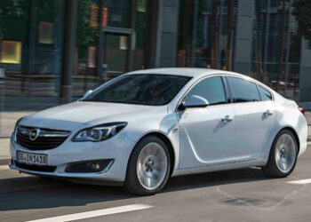 Opel Insignia, ecco come va la nuova edizione