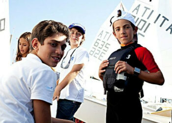 Lega navale Crotone tra vela, amore per il mare e solidarieta’