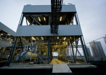 Esplode silos fabbrica a Lamezia: 2 morti e un ferito