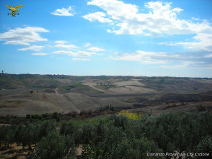 Incendio in località Vituso a Crotone (1)
