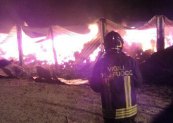 Incendio in un fienile a Cotronei