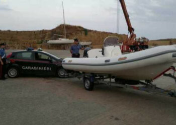 Isola Capo Rizzuto, carabinieri ritrovano ultimo dei 3 gommoni rubati