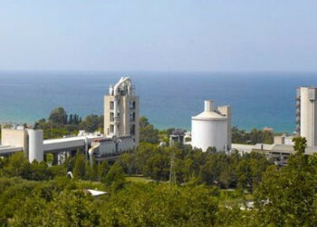 Riconversione stabilimento Italcementi Vibo Marina, no secco di Scopelliti