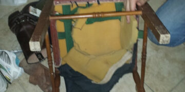 Sorpreso con pistola in auto, tenta di corrompere i carabinieri