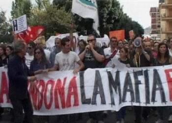 Corteo per difendere il tribunale a Rossano