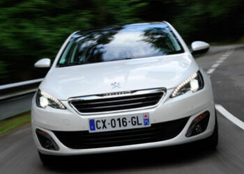 Peugeot 308 in prova, così il Leone torna a sfidare Golf & Co.
