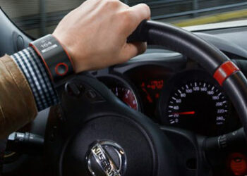 Nismo Watch: l’orologio intelligente di Nissan per il car infotainment