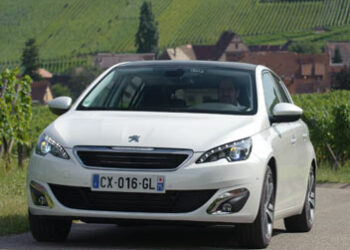 Peugeot 308: il numero non cambia, ma è tutta nuova