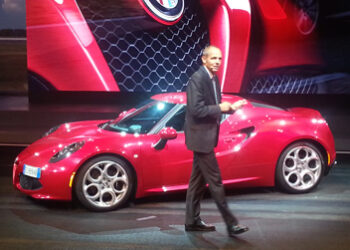 Alfa Romeo 4C, ecco quanto costa renderla unica con gli optional