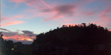 Fine estate con tramonti spettacolari sul cielo di Ciro’