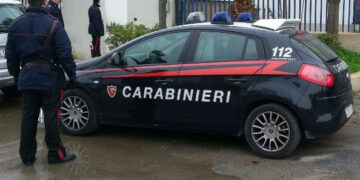 Ruba orologi e penne stilografiche, arrestato 36enne di Crotone