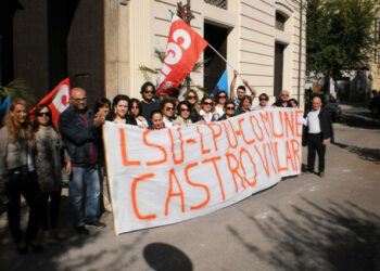 Sit-in precari Lsu/Lpu al comune di Castrovillari
