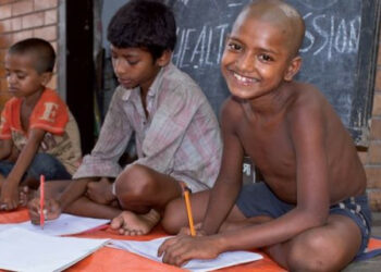 Calendario 2014 Polizia a favore dell’Unicef, aiutiamo bambini del Bangladesh