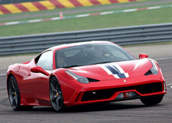 Ferrari 458 Speciale, in prova la Rossa da record
