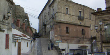 Crucoli, brevi dal Comune