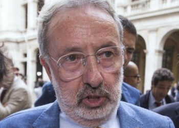 Psi, il senatore Enrico Buemi a Crotone