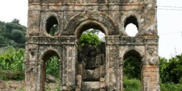 Bla bla bla attorno alla Fontana del Principe di Ciro’ Marina
