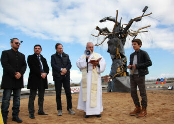 Rossano, ecco l’ulivo di cofani e marmitte