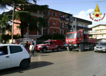 Alluvione nel catanzarese, vetture coperte dall’acqua