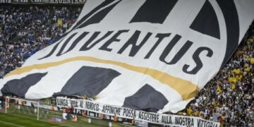 Serie A, dodicesima giornata: una Juventus da sogno asfalta il Napoli, il Sassuolo ferma la Roma. E Inter, Milan e Sampdoria…