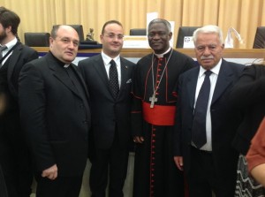 Sacco con Cardinale Peter K.A. Turkson‏