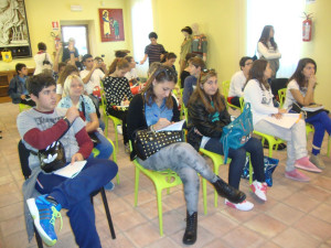 Studenti del crotonese in visita alla biblioteca di Rossano (9)