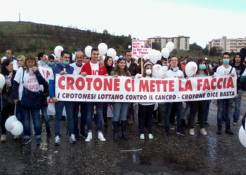 I crotonesi ci mettono la faccia