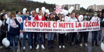 I crotonesi ci mettono la faccia