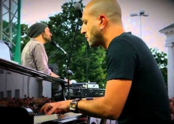 Cherillo e Fornarelli nel salotto dell’Urban acoustic theater