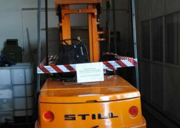 Operaio muore travolto da un carico di ferro