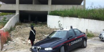 Rubano lastroni in marmo: tre arresti