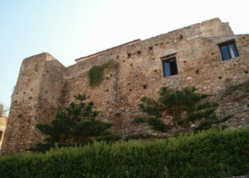 Maltempo, crollato muro Castello Federiciano di Amendolara