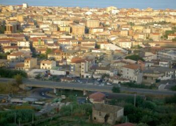 Rimettere la palla a centro per vincere la partita a favore di Ciro’ Marina