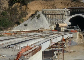 Abbattimento ultimo diaframma galleria ‘Cozzo Castello’ sulla strada Cosenza-Sibari