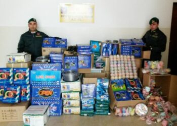 Sequestrate luminarie natalizie pericolose nel lametino