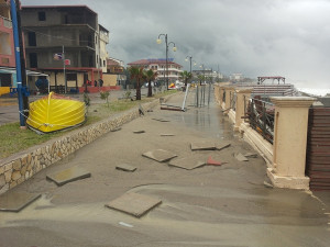 Lungomare danneggiato a Cirò Marina