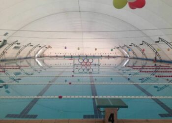 Nuoto, gare natalizie a scopo benefico a Crotone