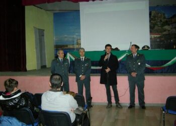 Vibo: a scuola con la Guardia di Finanza, coinvolti 250 studenti