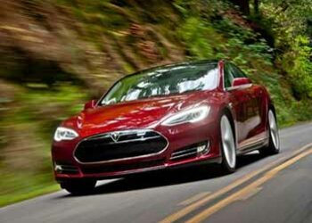 Due elettriche fra le finaliste dell’auto dell’anno 2014