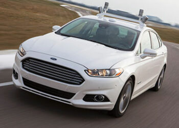 L’ibrida di Ford che si guida da sola. Ecco come si presenta il prototipo