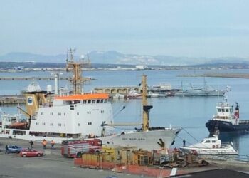 Porto Crotone: incendio su nave mercantile, e’ un’esercitazione