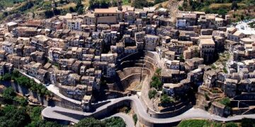 Poesie e racconti di Nicolina Carnuccio come itinerario affettivo